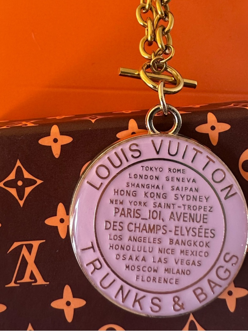 Louis Vuitton Pink & Gold Medallion Necklace w/ unbranded Chain - Picture 3 of 3